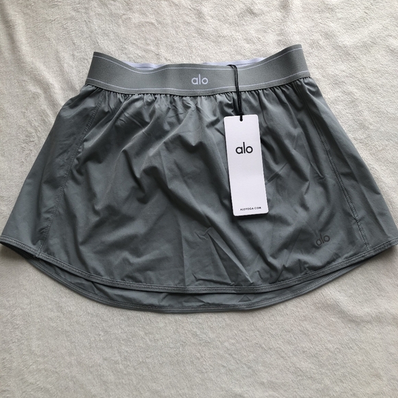 ALO Yoga Women's Skater Skirt in Gray - Picture 1 of 4